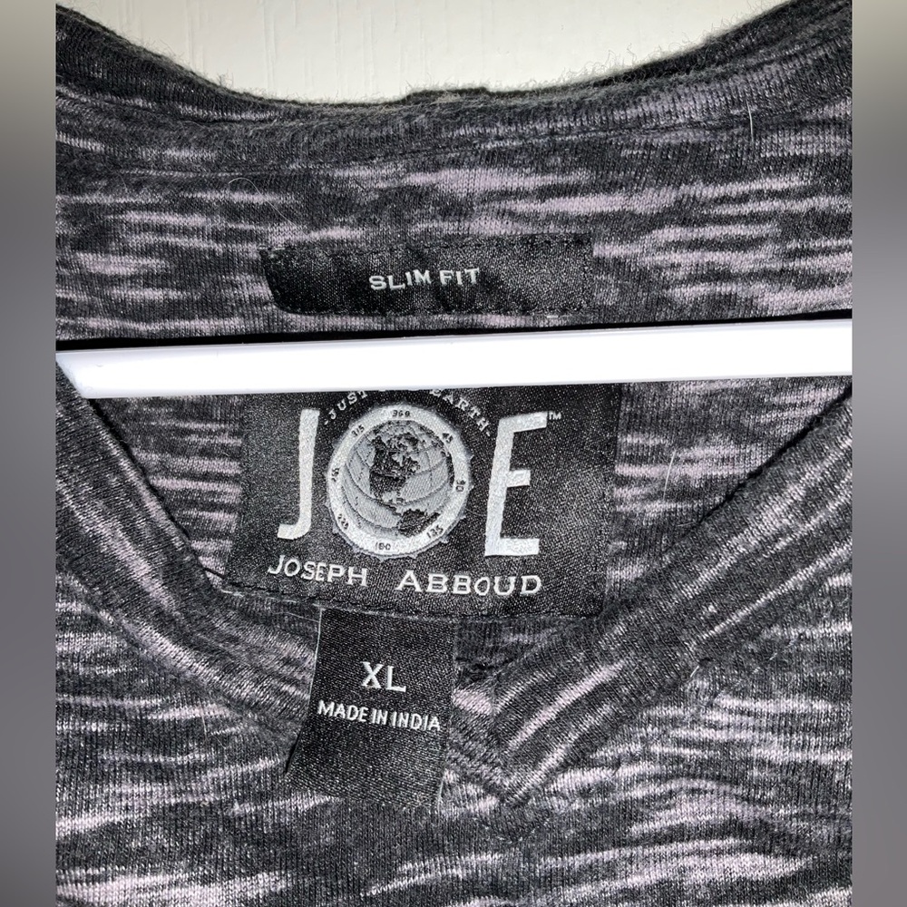 T-shirt - Picture 2 of 4